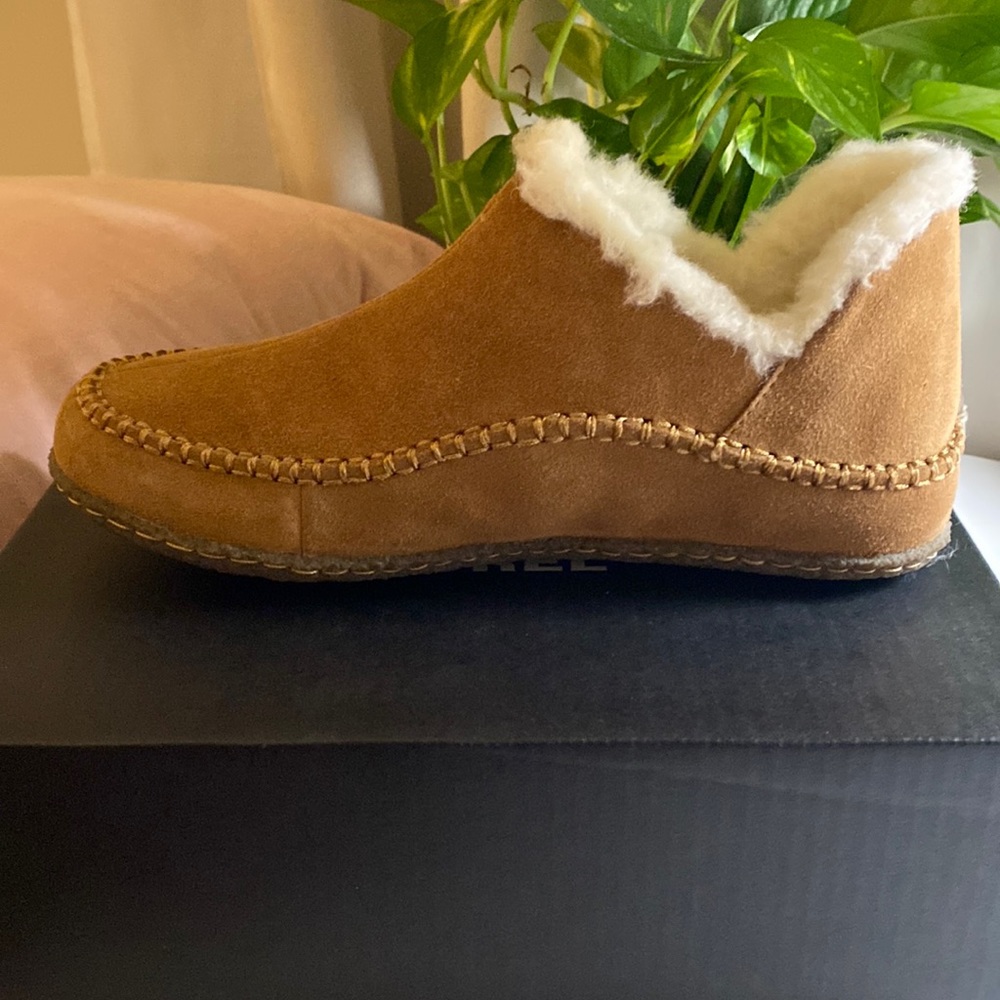 Sorel mantawan slipper ll Brand new never worn still in box men’s size 8